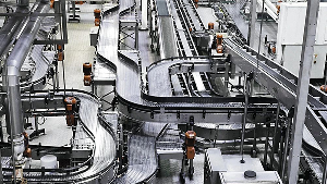 皮尔磁:EN 619安全跨越输送机通道设计的安全要求